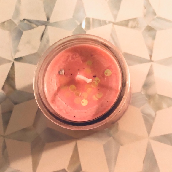 NWT Raspberry Blueberry Crumble Candle - Picture 4 of 4